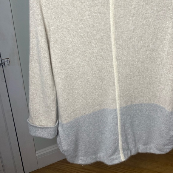 White + Warren Powder Blue and Cream 100% Cashmere Pullover Sweater Size S - Picture 8 of 12